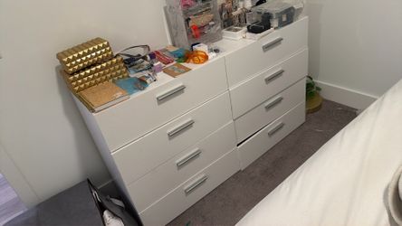 Free white dresser pick up tmrw