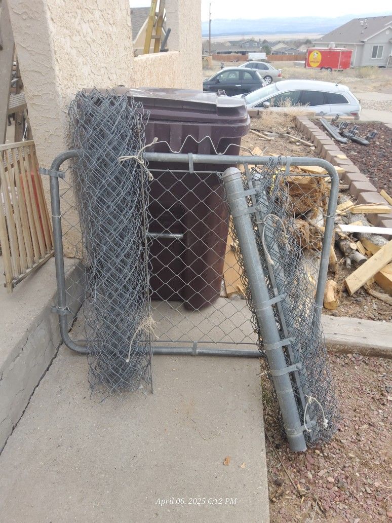 Wire Fence With Gate
