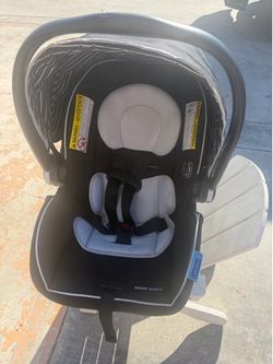 Infant car seat with base