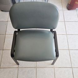 6 Teal Chairs 