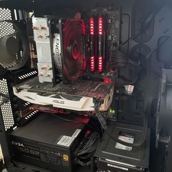 Custom Computer: Dual Monitors//Xtra Storage