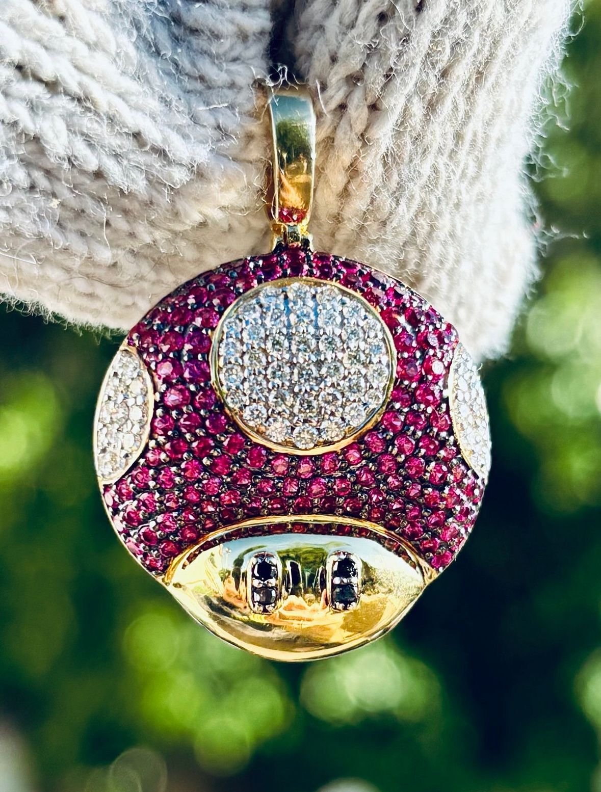 10K Gold Real Sapphire Diamond Mushroom Pendant 0.75 CT