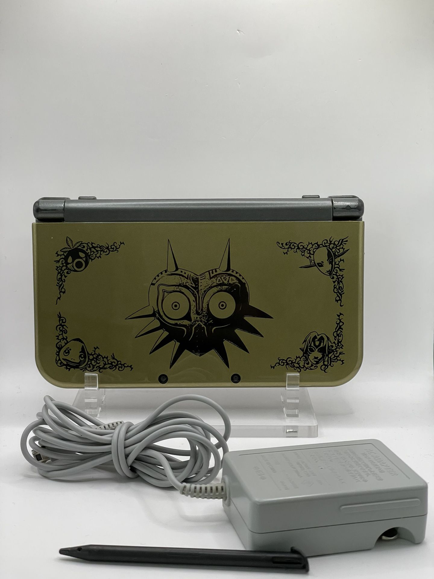 Nintendo 3DS XL Legend of Zelda Majora's Mask Limited Edition 