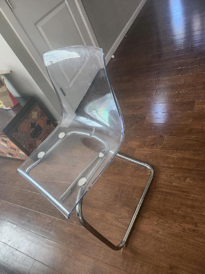 Clear Table Chairs