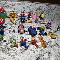 Super mario bros toys small lot