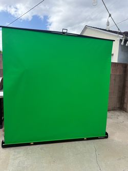 Green Screen 6.5 feet tall
