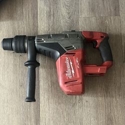Malwaukee M18 Max Rotary Hammer