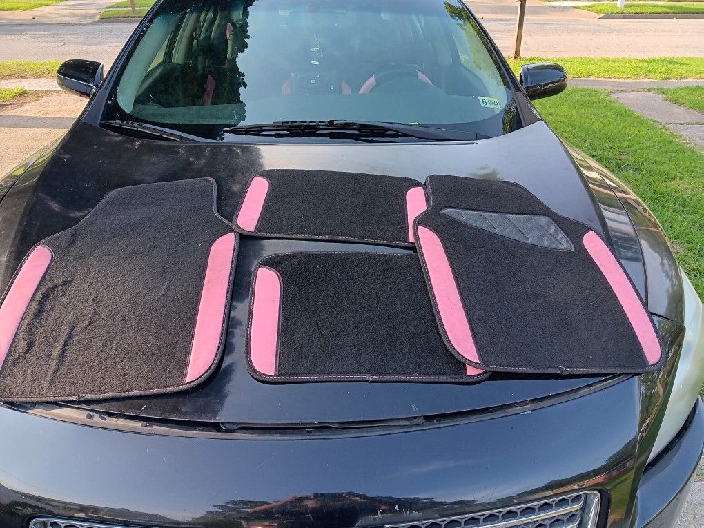 Black and Pink Mats
