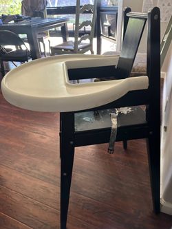 Sturdy high chair