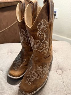 Girls boots- size 1