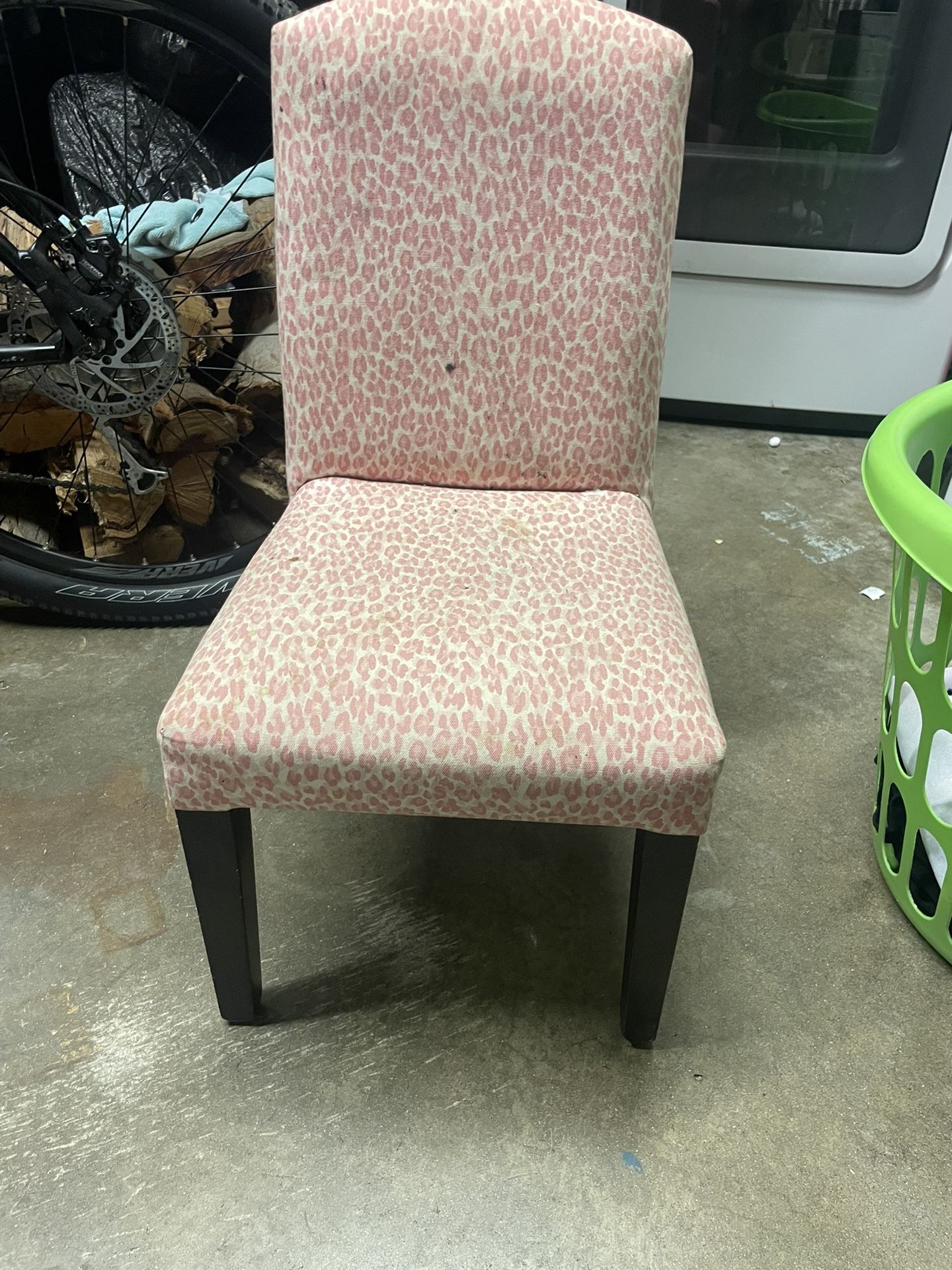 Toddler Girl Pink Leopard Print Chair
