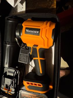 Battery powered blower