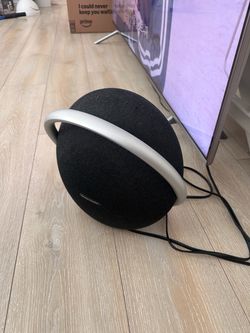 Harman Kardon Onyx Studio 8