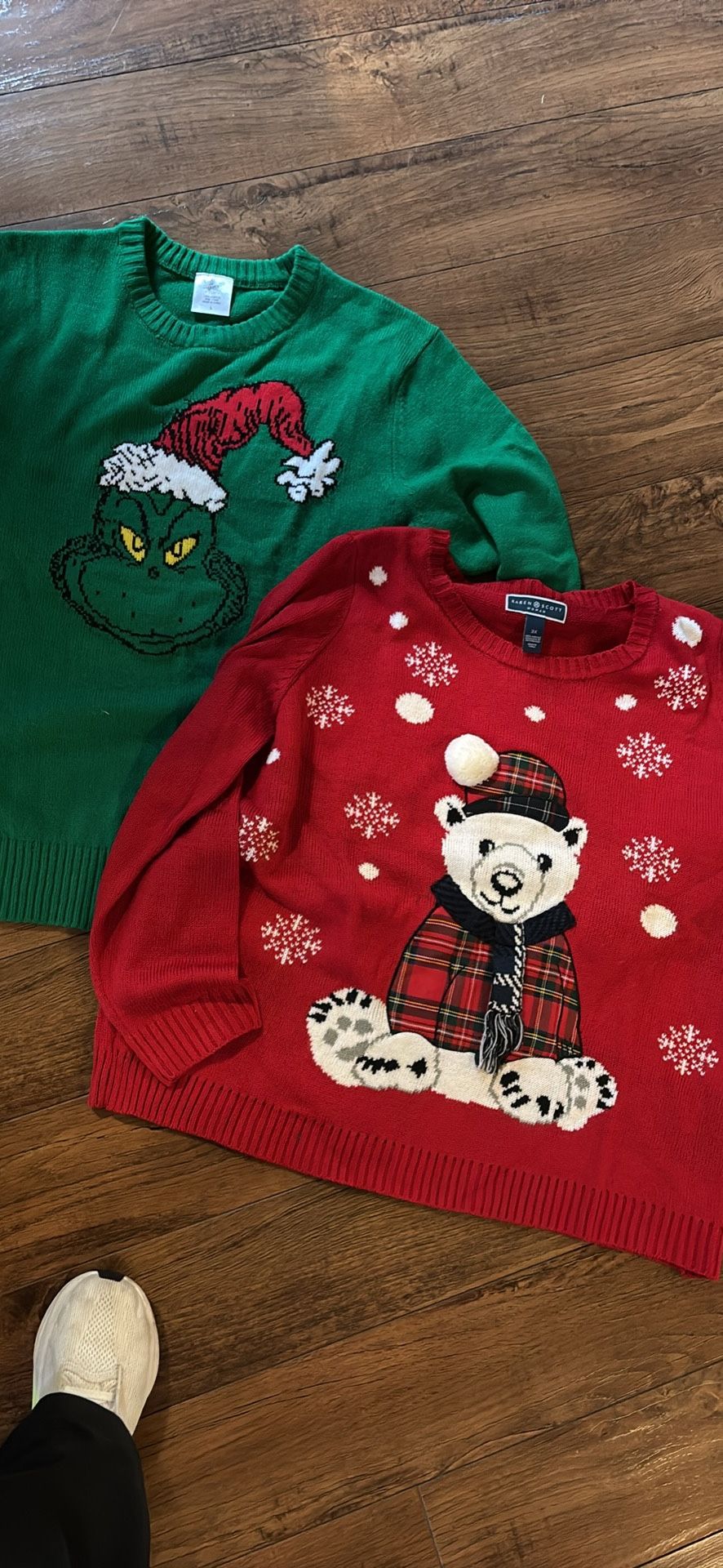 Two New Condition Christmas Sweaters❤️