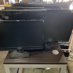 Lots Of Computer Monitors For Sale