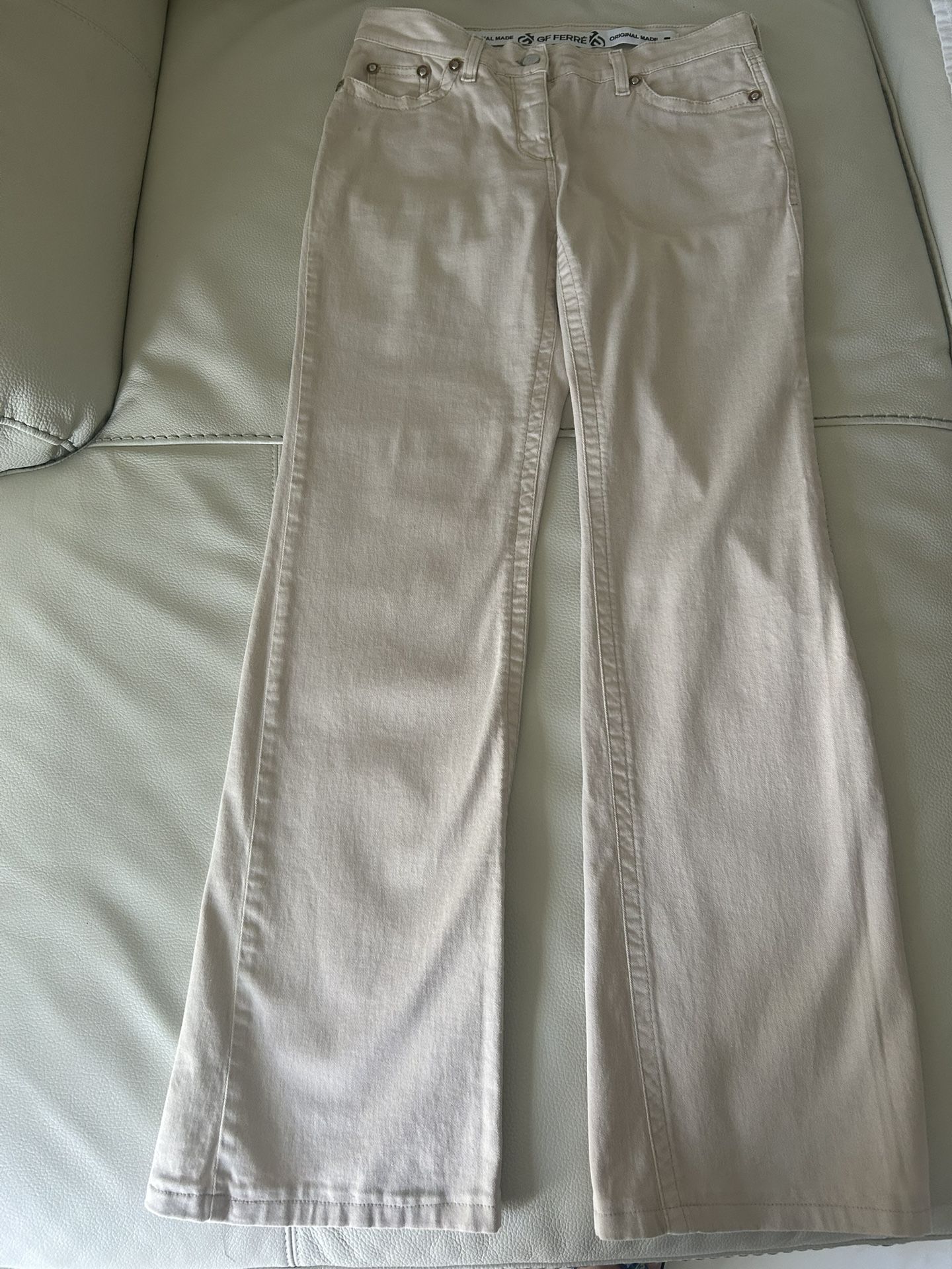 Original GF FERRE Jeans Size S-M. Beige. Made In Italy.