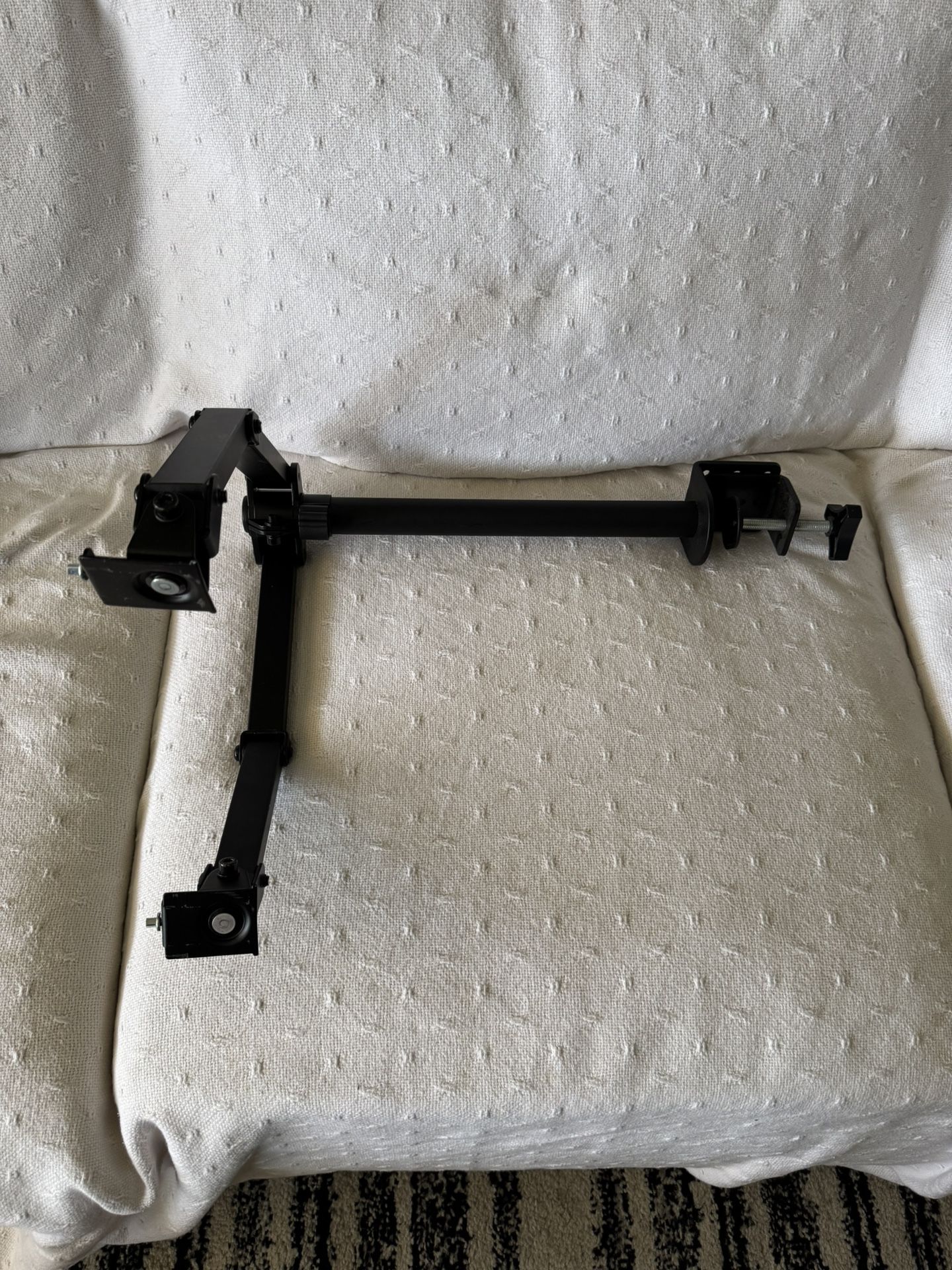 Dual Monitor Mount