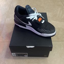 Nike Air Jordan Legacy Kids 6