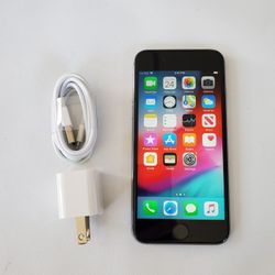 iPhone 6s - UNLOCKED - Like New  
