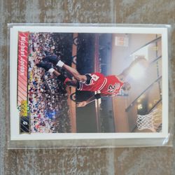 1992 UPPER DECK Michael Jordan HOF -  MINT 1992 card #23