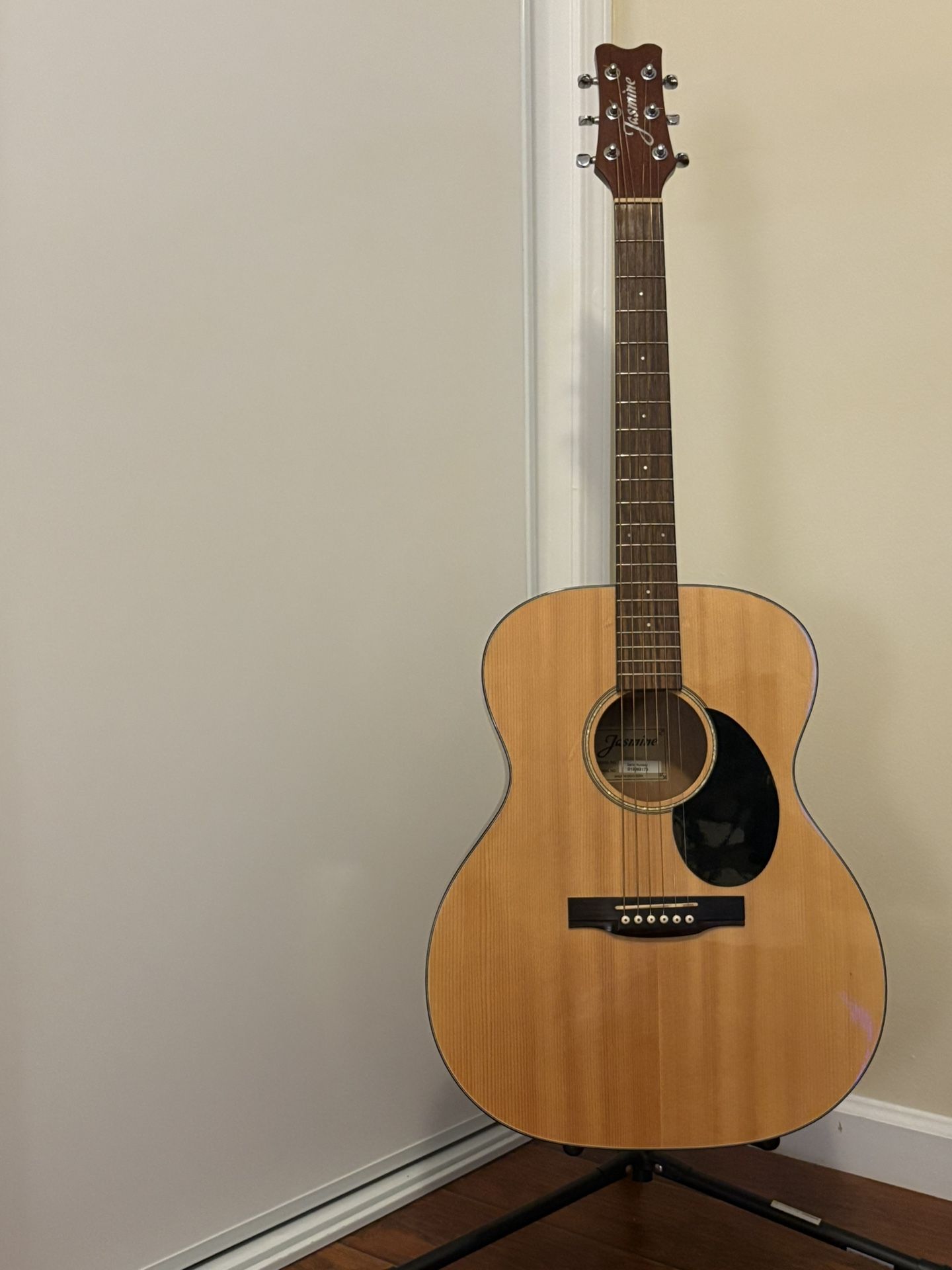 Jasmine Acoustic Guitar For Sale