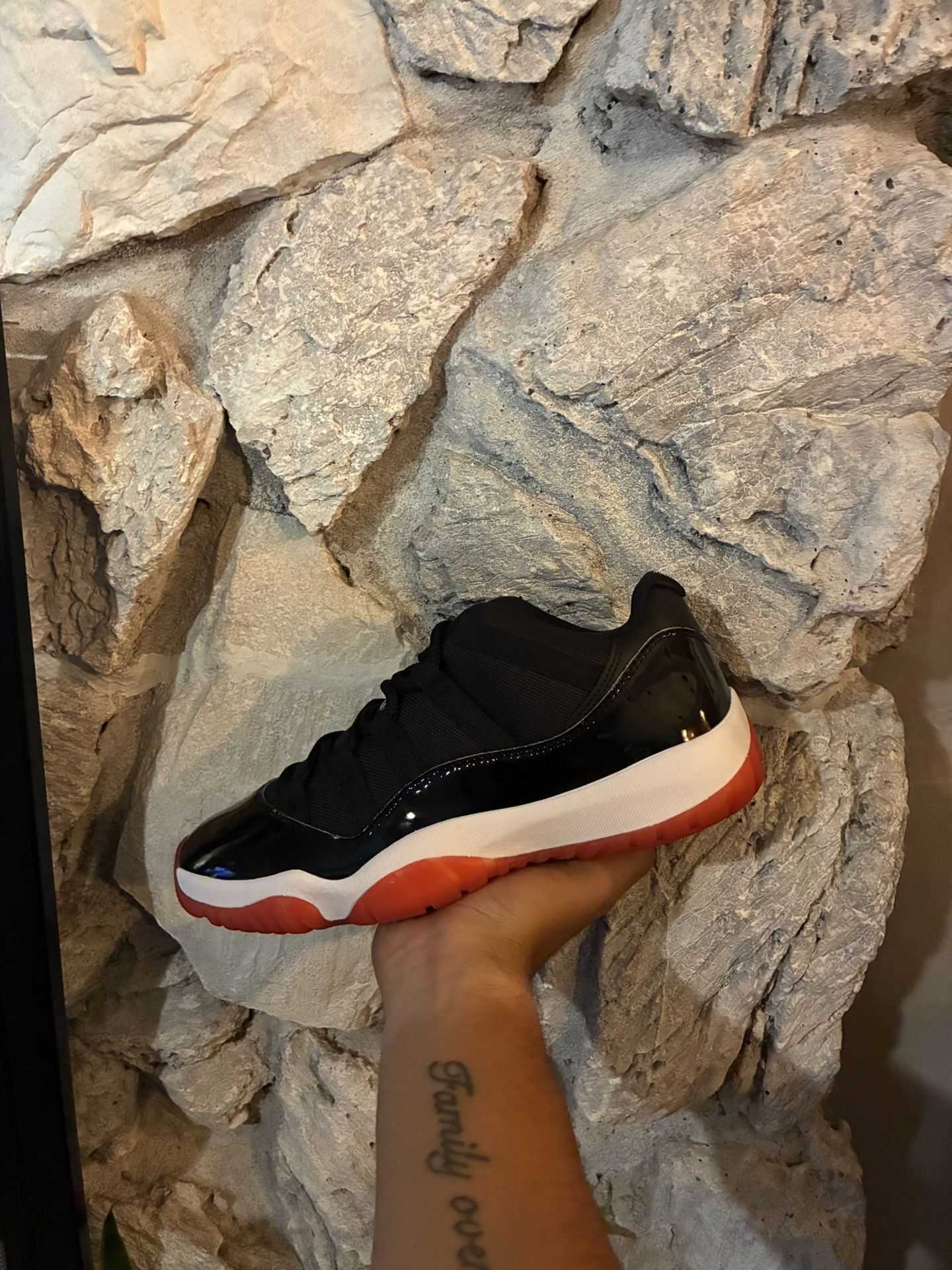 Jordan 11 Low Bred Sz 10