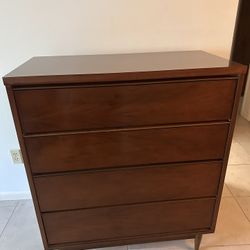 Leaving Soon. Mid Century Modern Dresser MCM Wood 4 Drawer Vintage -Price is firmBeautiful Piece  36”x 18”.  42”H