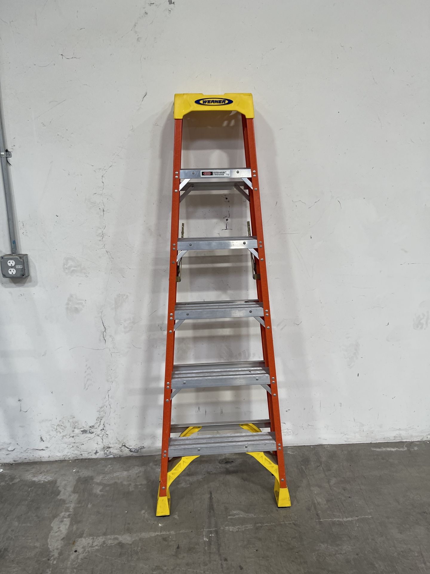 WERNER 6’ STEP LADDER