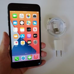 iPhone 7 Plus - UNLOCKED - Like New 