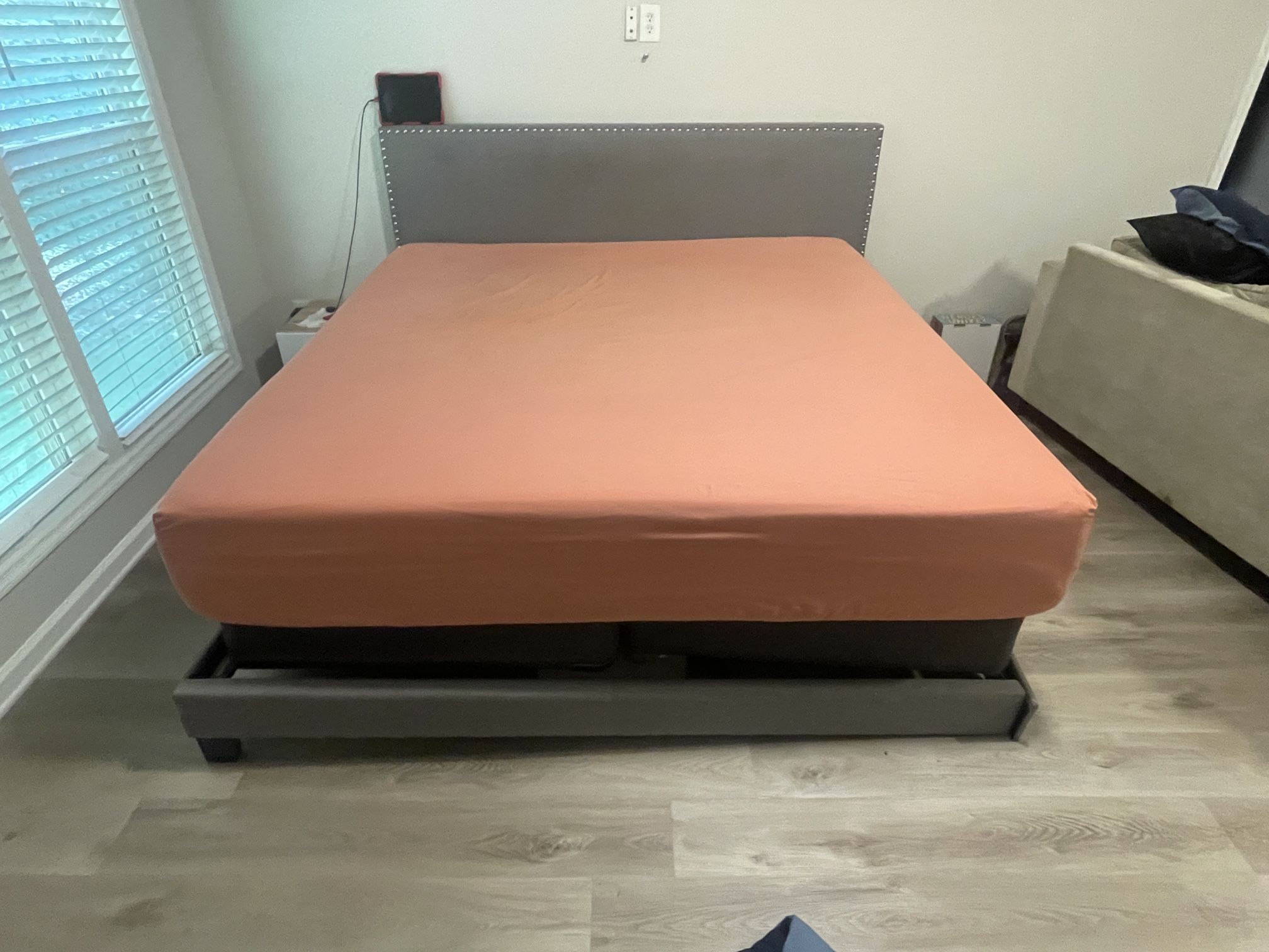 King Bed Mattress And Box spring - QUICK SELL!