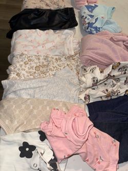 Baby girl clothes (0-12 months sizes)