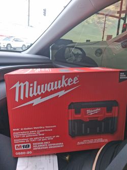 Milwaukee M18 2-Gallon Wet/Dry Vacuum