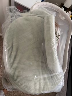 Breastfeeding pillow