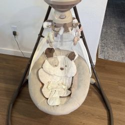 Fisher price Baby Swing . Read Description 