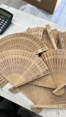 100 Pieces Floral Folding Hand Fans Rose Retro Folding Fan White Hand Fans for Wedding Guests Women Foldable Handheld Bridal Dancing Props with O