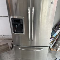 Refrigerator For Sale 