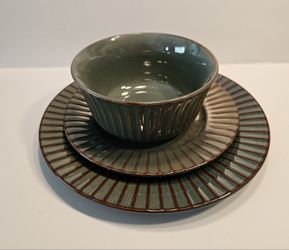 Pfaltzgraff 12 piece Stoneware Dinner set