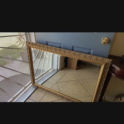 Beautiful Mirror Good Quality Excellent Condition 43” Long X30”wide 