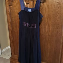 Ladies Vera Wang  blue/pur stylish dress. Yorktown And Staples Area