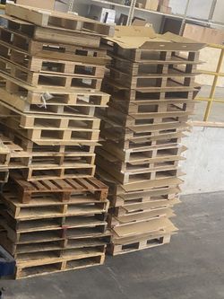 Wooden pallets All Sizes FREE