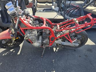 Suzuki Triump 650  ( Pink Slip In Hand  )