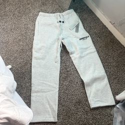 Large Grey Essential Sweatpants Size Large
