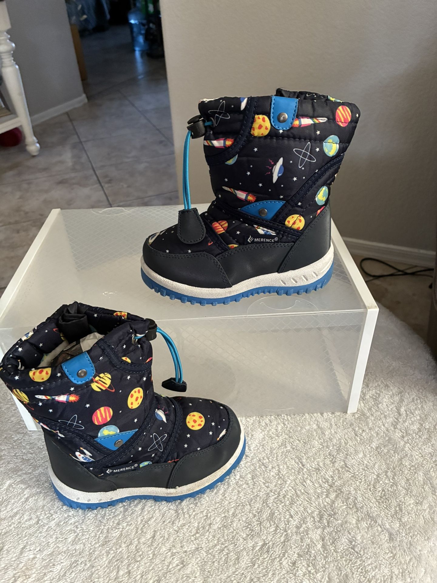 Boots Snow ⛄️ Size.8.9 Kids