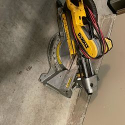 12” DeWalt Chop Saw Double Beveled 