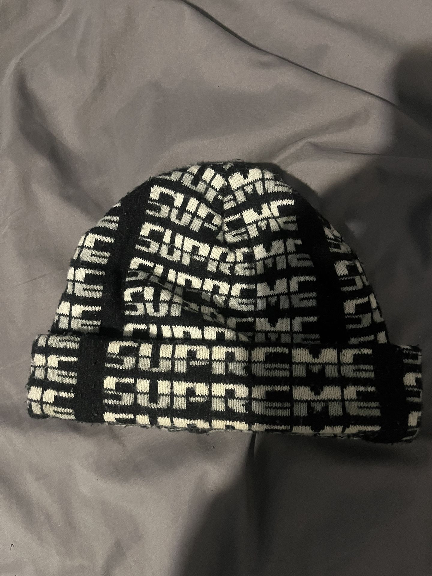 Supreme Hat 