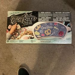 Easy Bake Oven 