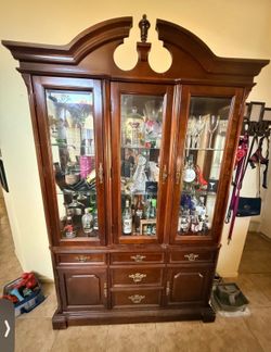 FREE China Cabinet