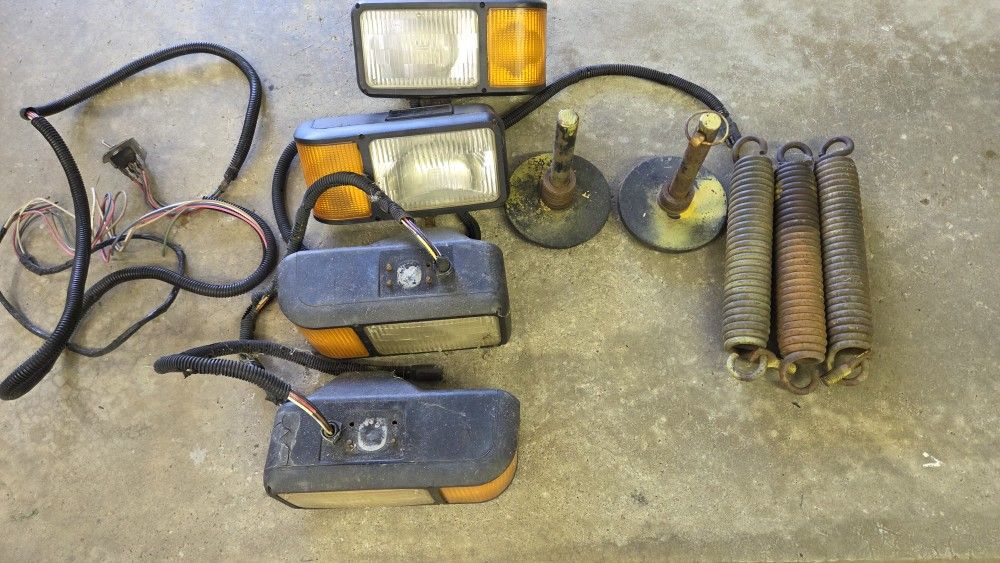 M e y e r s.. Plow lights..