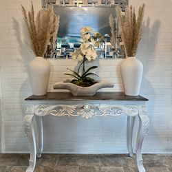 Entryway/console/ End table 