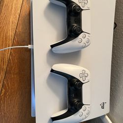Disc PS5 +2 Controllers